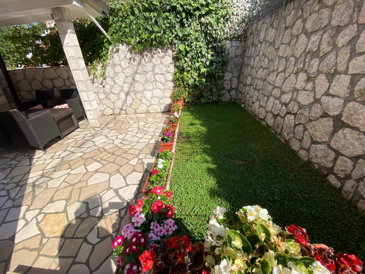 Momentera Apartments Kotor Eksteriør billede